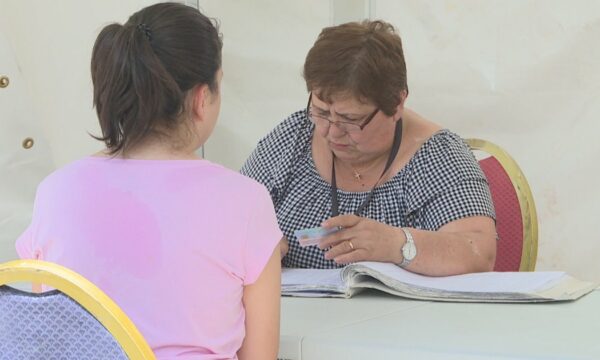 Shqiptarët si europianët e amerikanët, nuk do firmosim më me dorë, gati ligji i ri