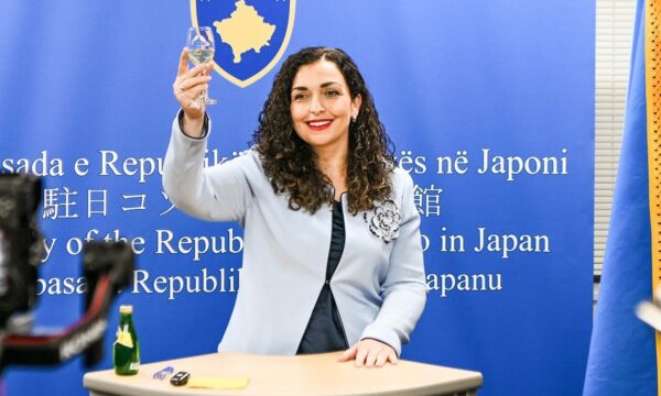 Osmani uron kryeministren e re të Japonisë: Mezi presim të punojmë bashkë për të forcuar bashkëpunimin tonë të shkëlqyer