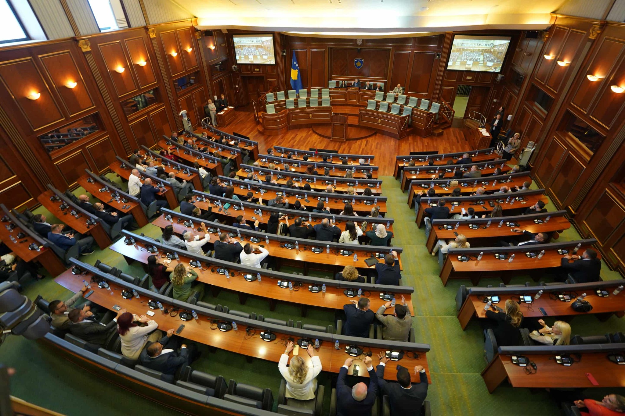 Shtatë muaj pa institucione: Ekonomia në krizë, kur pritet të ndodhë ‘mrekullia’ e formimit të qeverisë?