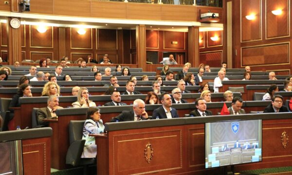 Kushtetuesja për seancën konstituive: Kriteri për votimin deri 3 herë s’mund të bëhet pengesë nëse ka vullnet për ta konstituuar Kuvendin