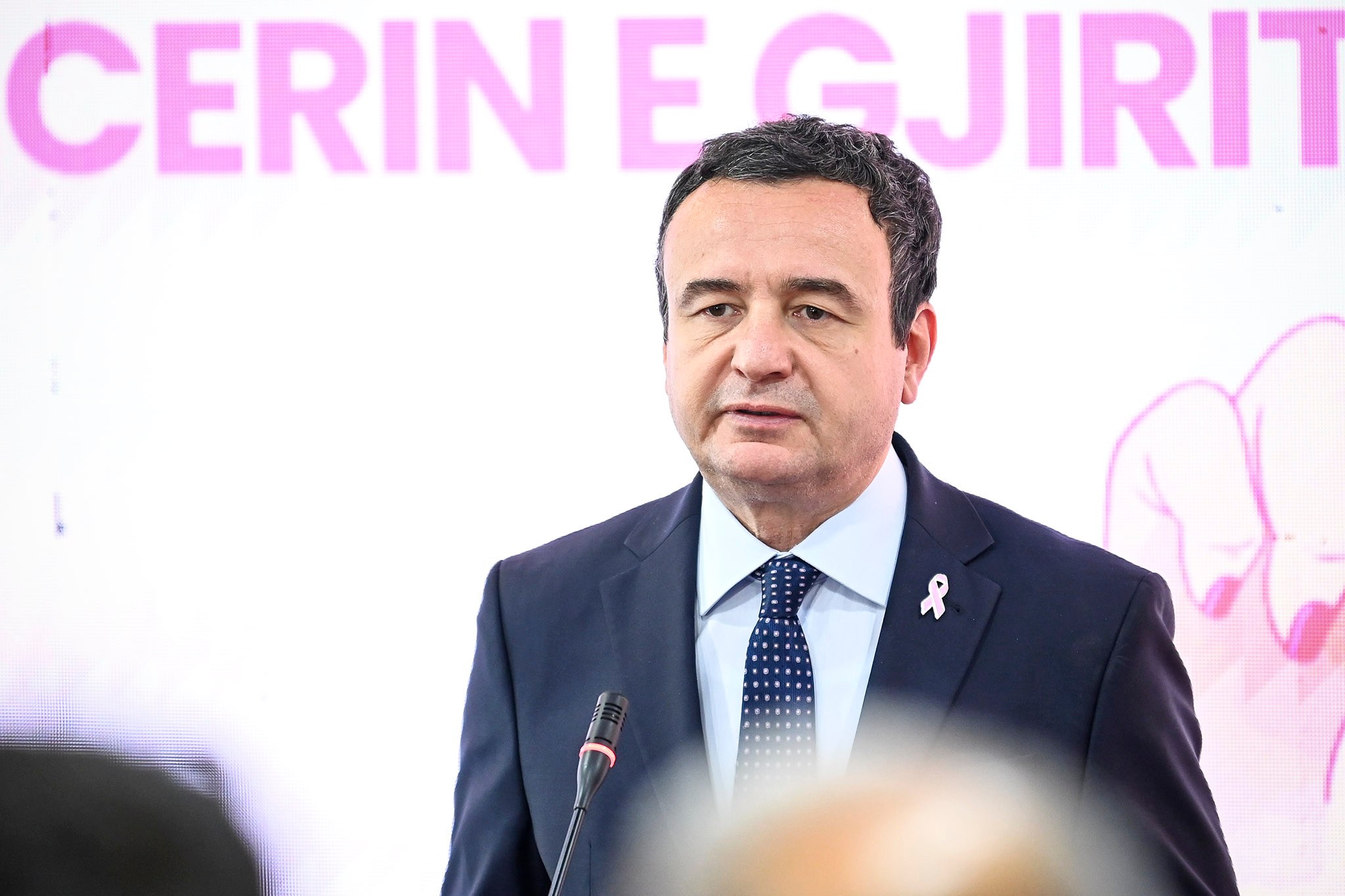 Kurti: “Me ty fillon parandalimi” – Thirrje për luftën kundër kancerit të gjirit