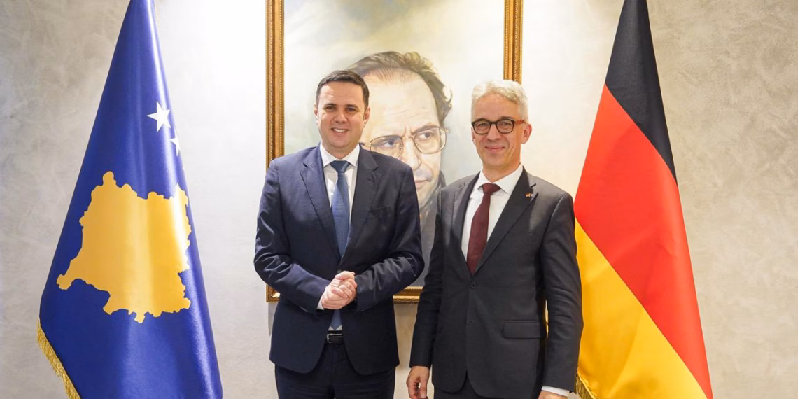 Abdixhiku takon ambasadorin e ri gjerman, vlerëson marrëdhëniet Kosovë – Gjermani