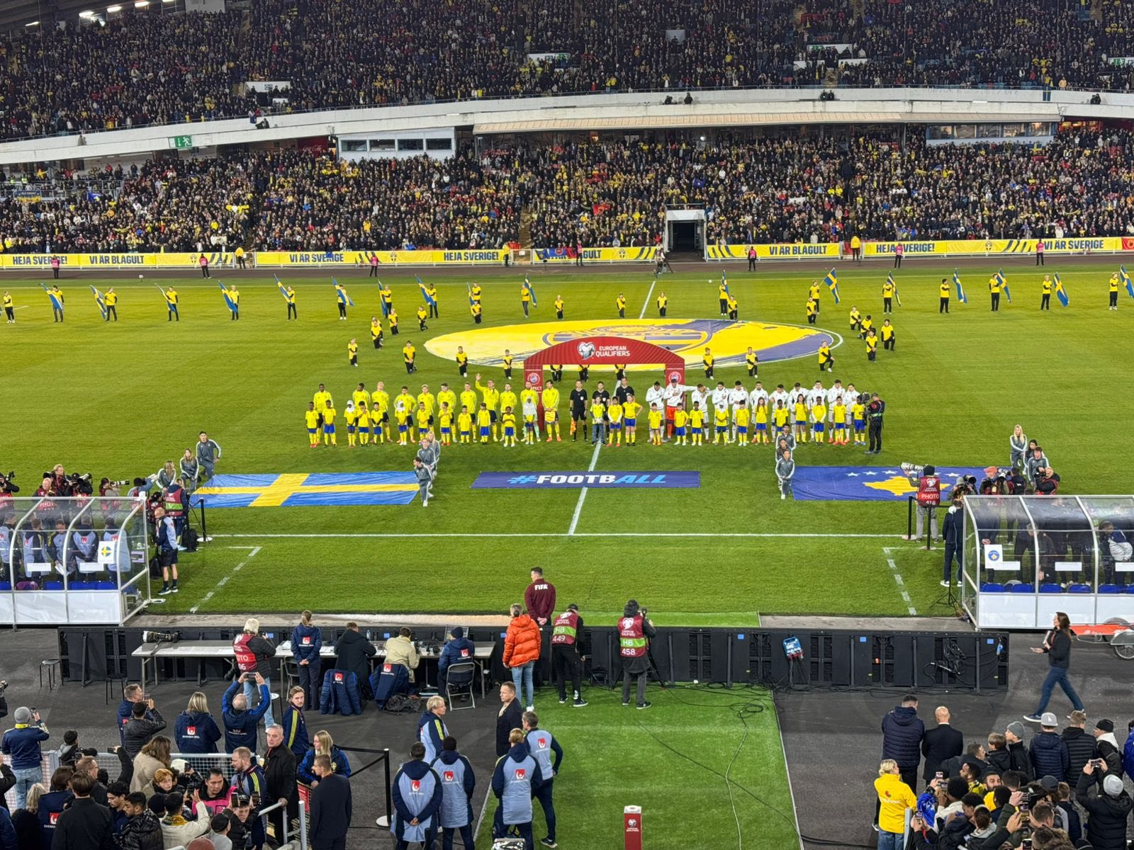 Lladrovci në Goteborg: Folni me gjuhën e kampionit shqiponja, duam fitore!