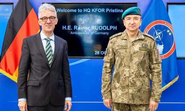Takimi Rudolph-Ulutas: KFOR’i shtyllë e stabilitetit në Ballkan, ushtarët gjermanë japin kontribut të rëndësishëm