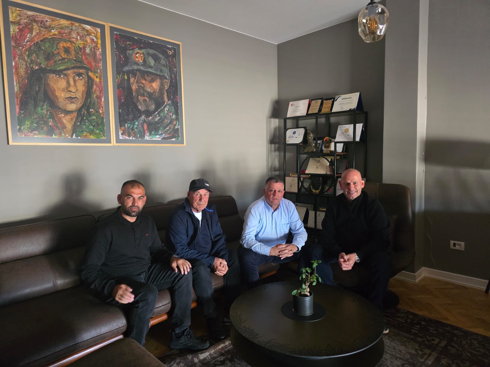 Ramiz Lladrovci pret në takim Nasim Haradinajn: Miqësia jonë qëndron tash e katër dekada