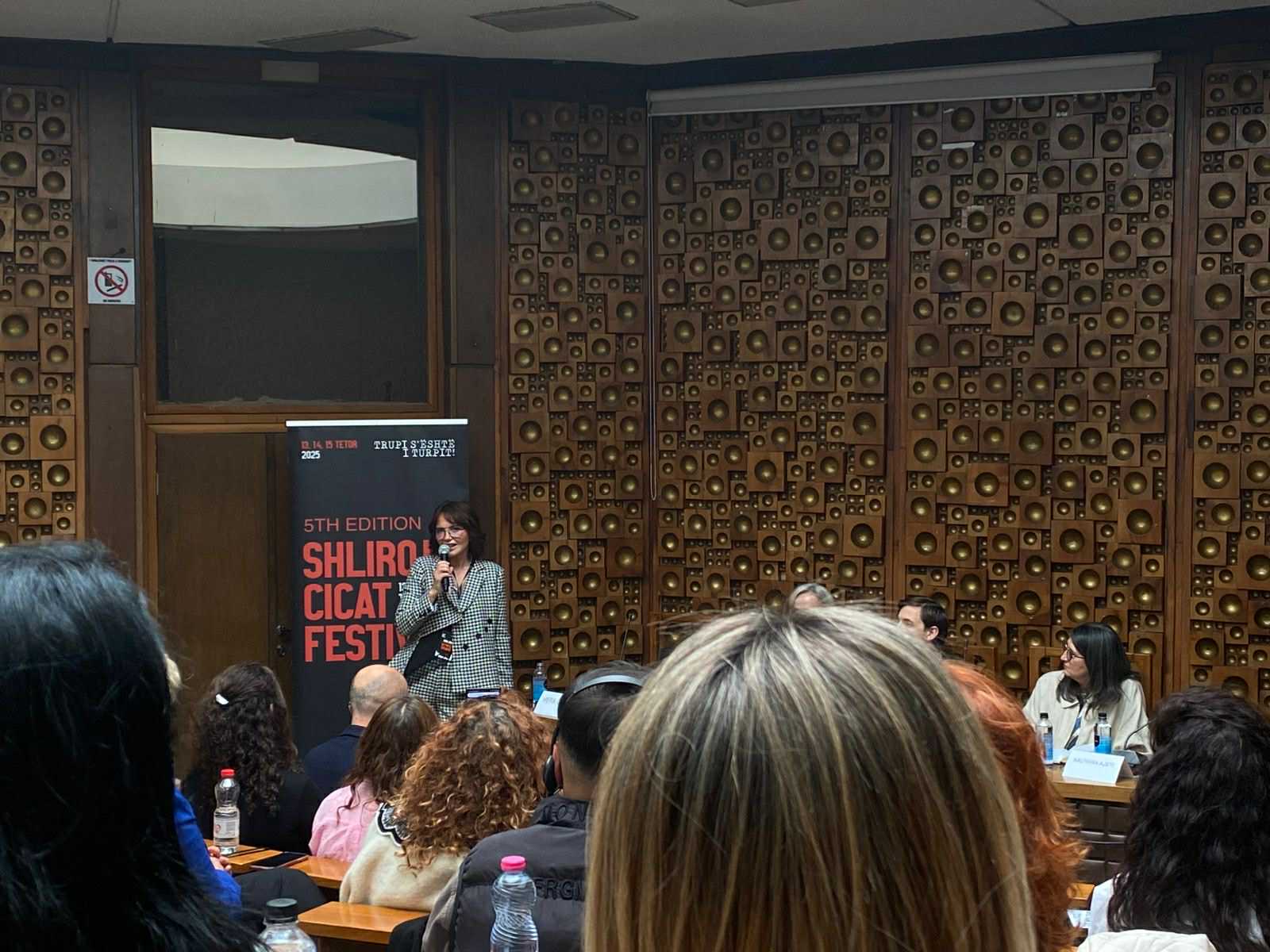 Vera Ora me rrëfim: tregon se si e kaloi sfidën e kancerit të gjirit, ajo tregon se burri i saj Besniku i qëndroi afër gjithmonë