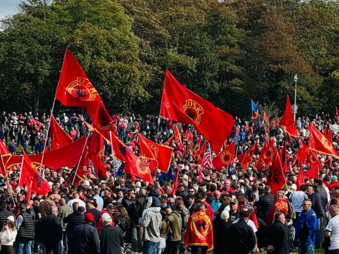Protestë mbarëkombëtare në Tiranë më 17 tetor në përkrahje të UÇK-së: Mbi 60 autobusë nisen nga Kosova