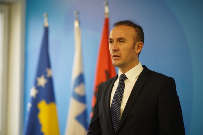 “Tallje me qytetarët”, ‘‘Ta dinë se s’bëhet’’, Mustafa rikujton fjalët e Muratit për pagën 500 euro: Sa serioz është propozimi