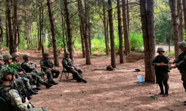 FSK ka përmbyllur kursin e liderit luftarak, i dizajnuar për të përgatitur liderë të rinj për role udhëheqëse në nivel skuadre