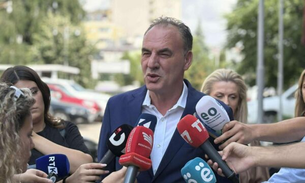Limaj konfirmon pjesëmarrjen në takimin e ftuar nga presidentja