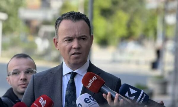 AGK i reagon Faton Pecit për padinë ndaj gazetarëve: Sulm brutal ndaj lirisë së raportimit në Kosovë