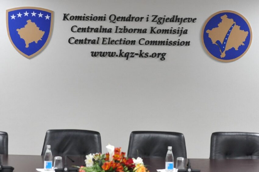 Rreth 100 prokurorë të shtetit dhe staf mbështetës po qëndrojnë kujdestarë për të mbrojtur votën e lirë të qytetarëve