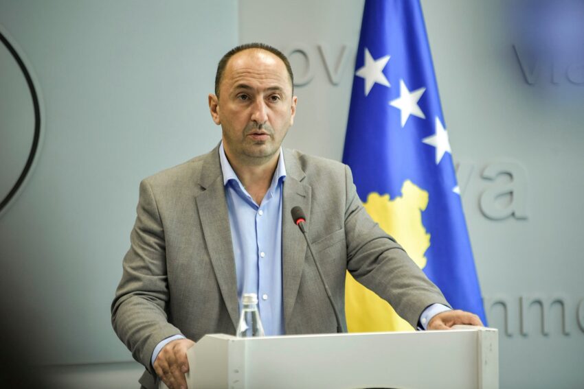 Mediat shqiptare: Liburn Aliu emërohet në post publik në Shqipëri