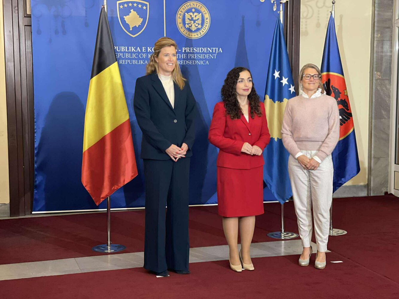 Osmani pret në takim dy ministret e qeverisë belge (Pamje)