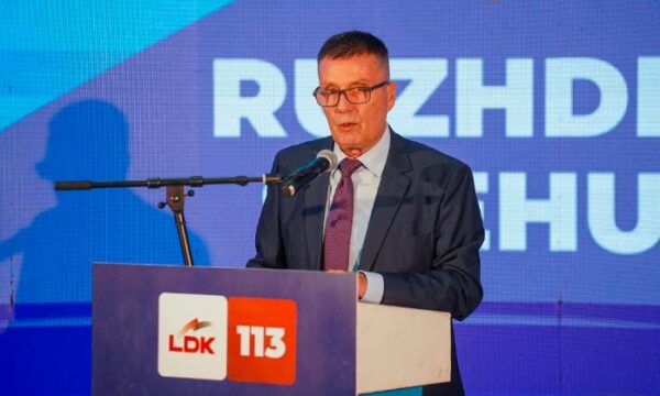Edhe Juniku në balotazh – Ruzhdi Shehu merr rreth 48% të votave, Agron Kuçi i AAK’së rreth 38%