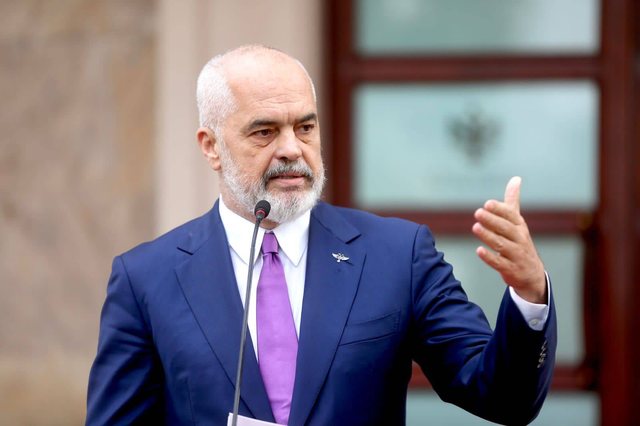 “Do ia kalojmë inteligjencës artificiale”, Rama: Të parët në rajon për prokurimet publike, progres në luftën kundër korrupsionit