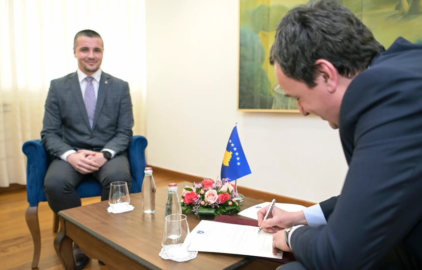 Uglari thotë se u shkarkua sepse Duda Balje s’e votoi qeverinë