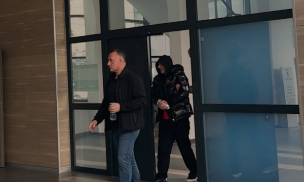 Gjykata ia cakton një muaj paraburgim Fatmir Shehollit