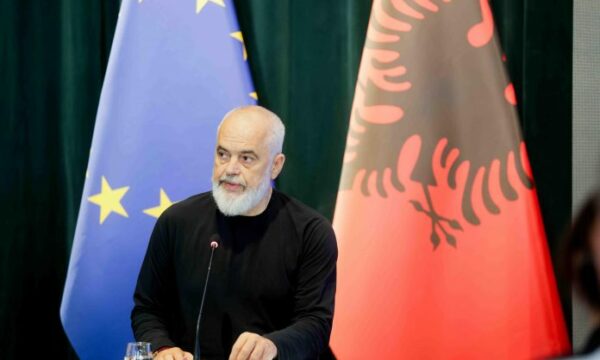 Edi Rama: Tirana nuk është Dubai i ri