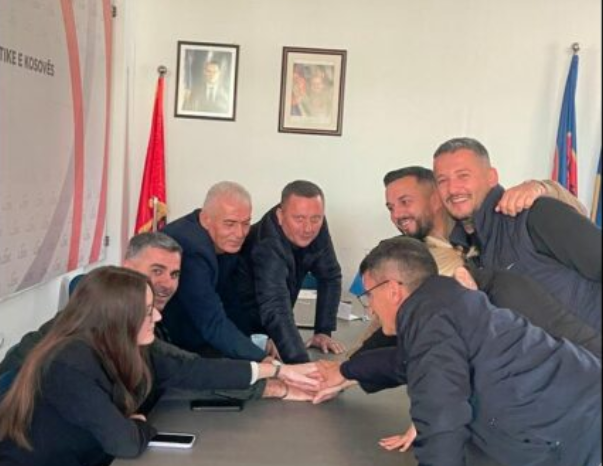 Xhafer Tahiri vazhdon kundër partisë, thotë se është besatuar me asamblistët për koalicionin me VV