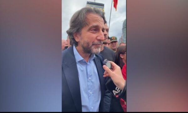 Protesta për ish-krerët e UÇK, Përparim Rama: Të qëndrojnë të fortë, do të lirohen shumë shpejt