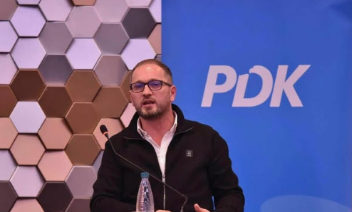 Hajdari: Lladrovci nuk u kthye në zyrat e PDK-së, por në pronën e familjarit