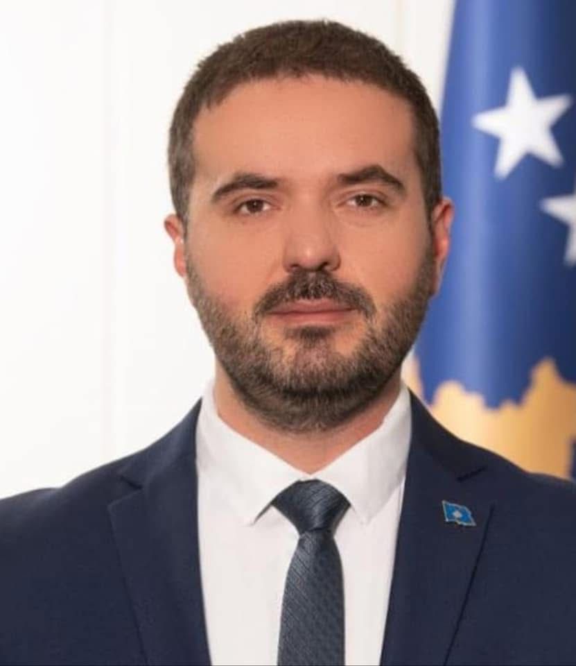 Presidentja Osmani shpreh ngushëllime për ndarjen nga jeta të zyrtarit Petrit Hotit