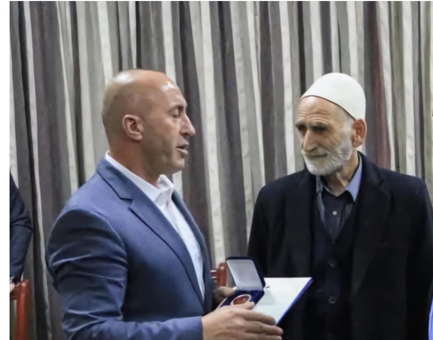 Haradinaj i pikëlluar për ndarjen nga jeta të Pajazit Zymerit: Baca Pajazit ka qenë një model i përkushtimit në luftën për liri