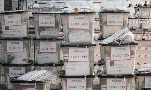 KQZ: Verifikohen dhe numërohen mbi 65% vendvotimeve, aprovohen mbi 28 mijë pako me fletëvotime nga jashtë Kosovës