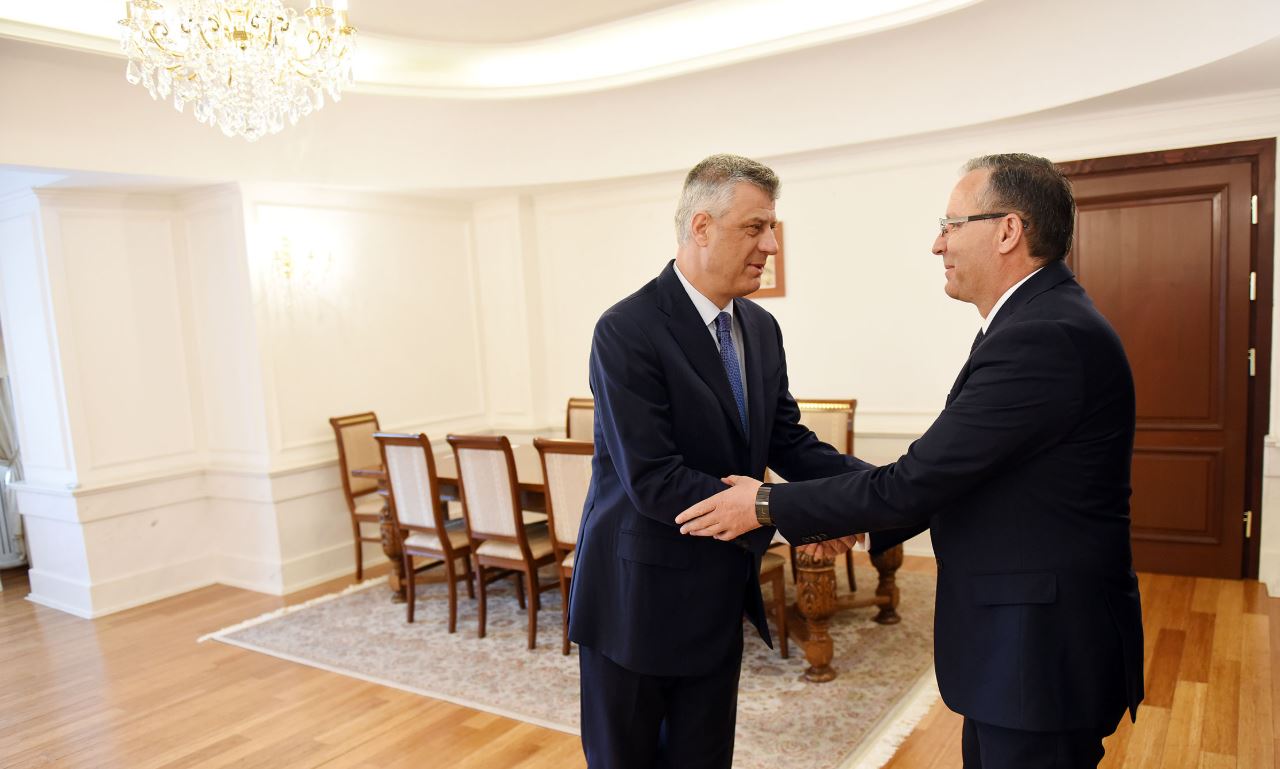 Djali i Hashim Thaçit uron Bedri Hamzën: “Një lider me vizion dhe integritet që i duhen PDK-së”
