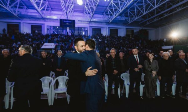 Krasniqi për Tahirin: Ylli i kësaj fushate, i vetëm përballë aparatit shtetëror bëri një garë të fortë e dinjitoze