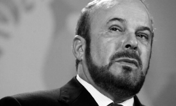 Harresa e qëllimshme e trashëgimisë politike të Fatos Nanos