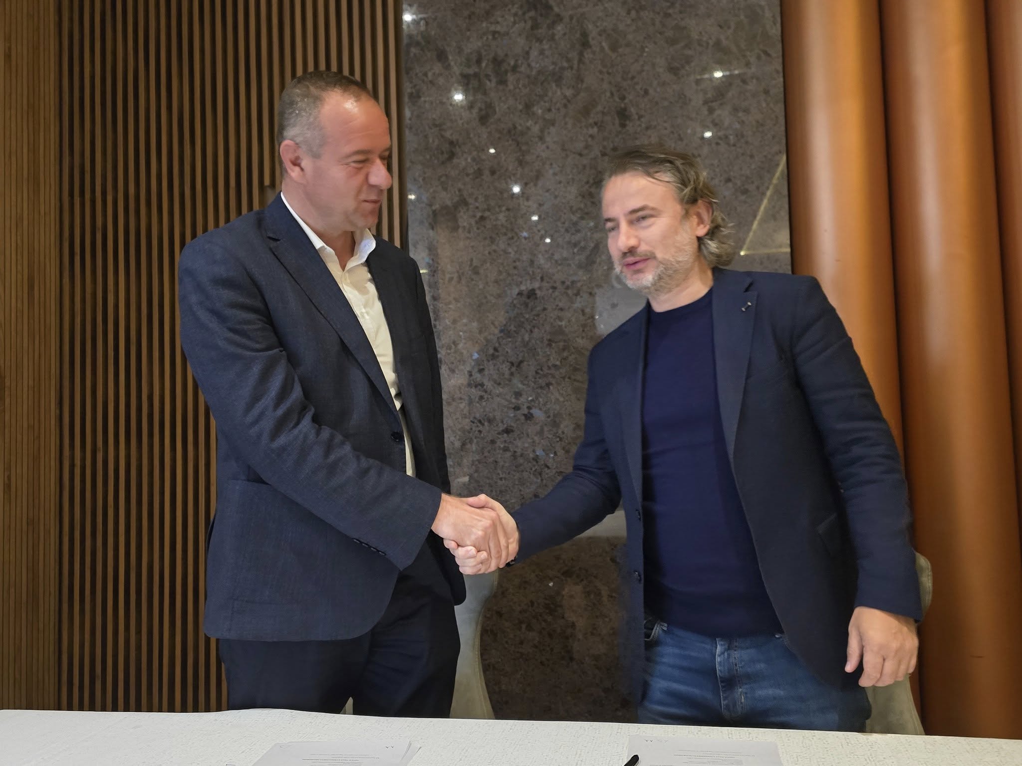 Vetëvendosje dhe AAK bëjnë koalicion në Viti për balotazhin e 9 nëntorit
