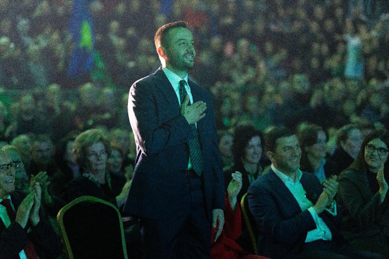 Arian Tahiri e uron Pecin për fitoren: Suksese në punën e tij për Mitrovicën