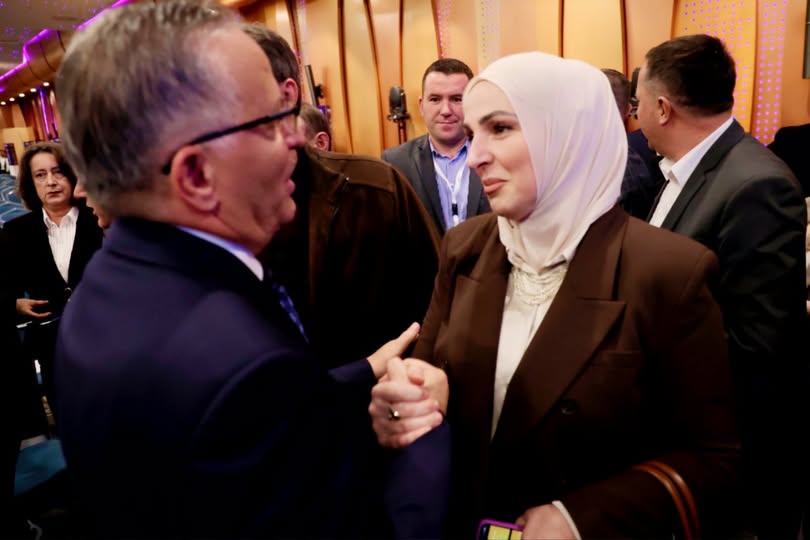 Besa Ismaili Ahmeti uron kryetarin e ri të PDK-së, Bedri Hamza: “Uroj frymë të re dhe rezultate për Kosovën”