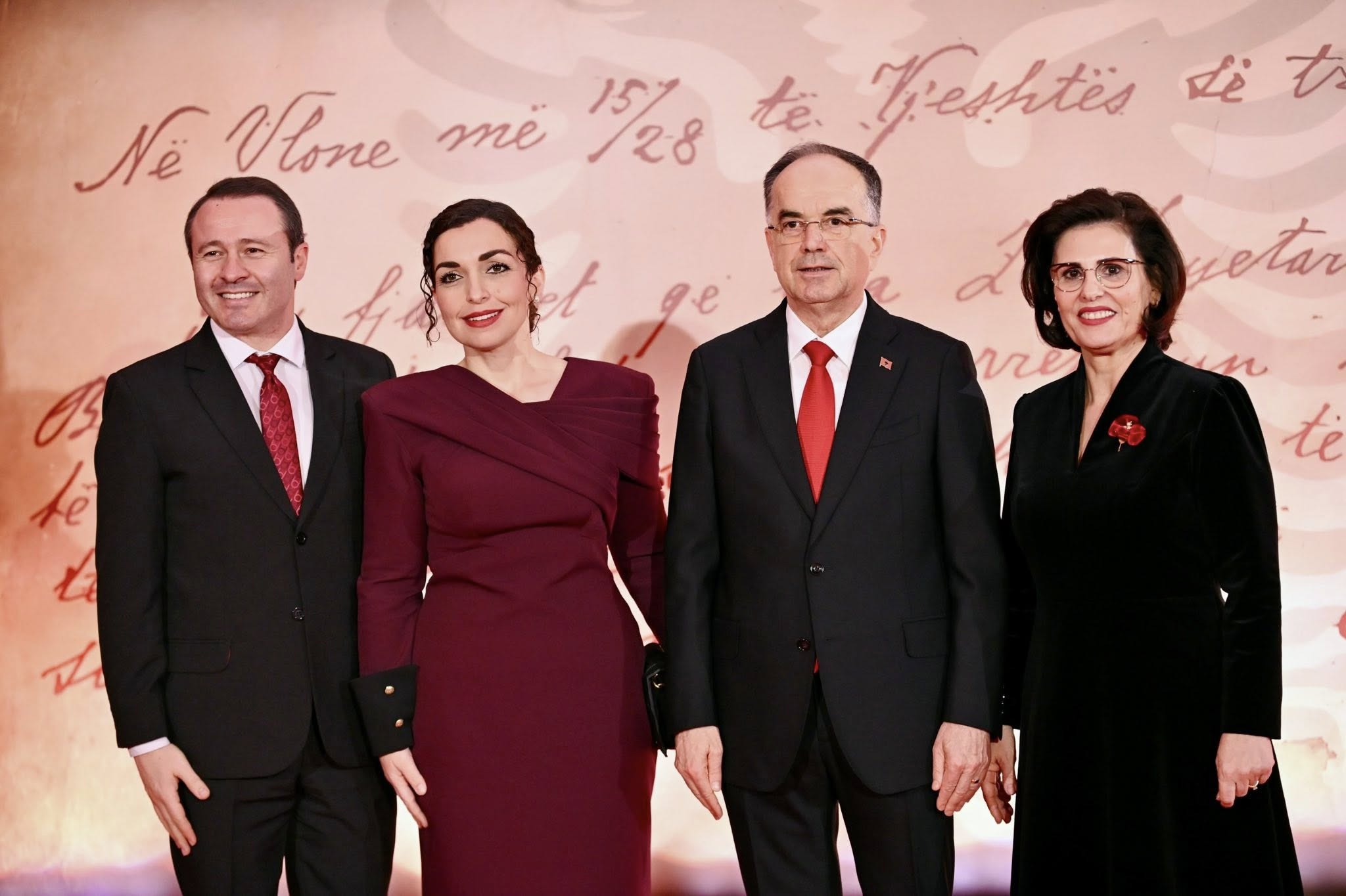 Presidentja Osmani: 28 Nëntori është amanet i heronjve – çdo hap që hedhim është për më shumë bashkim e integrim