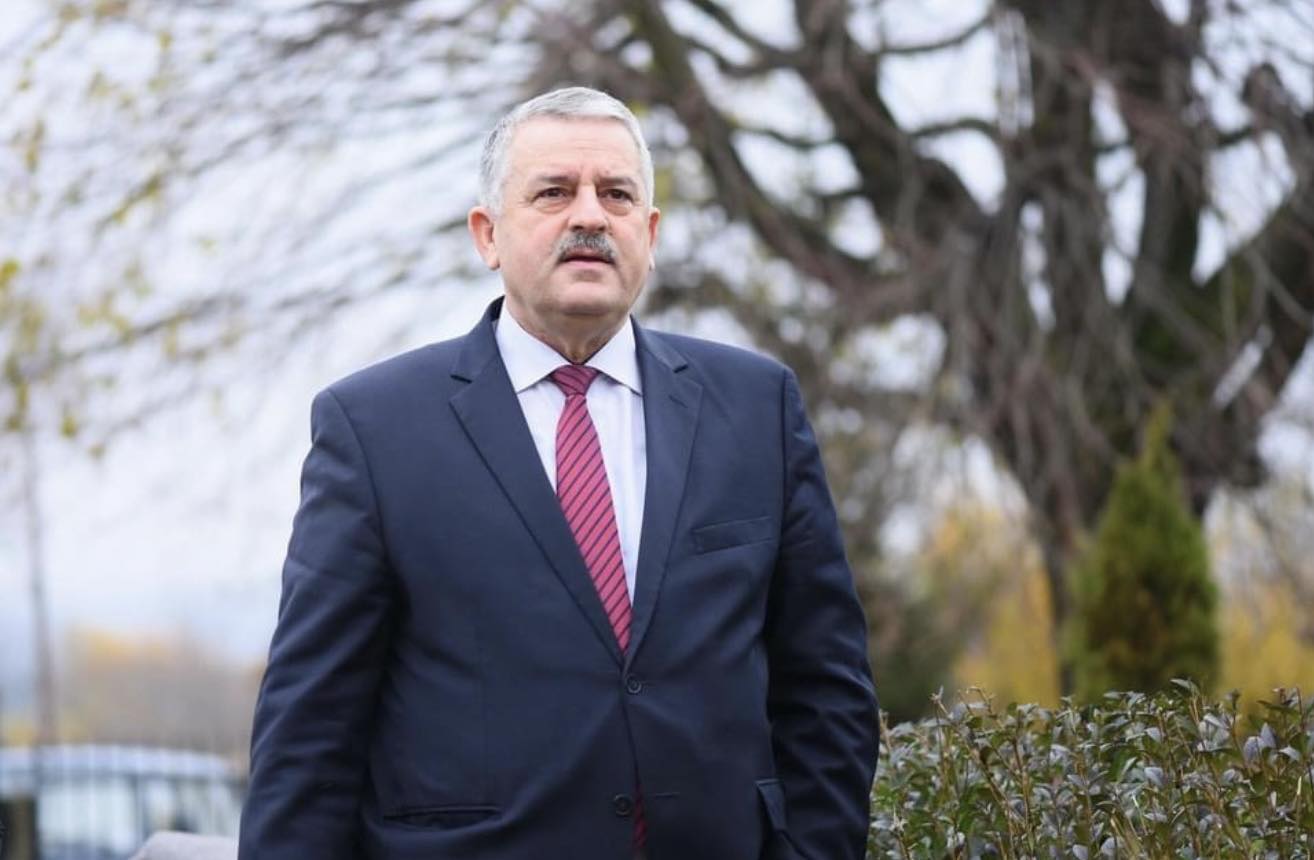 Agim Veliu kërkon publikisht që të përfshihet në listën e LDK’së për deputet – shkrimi i plotë i tij në Facebook