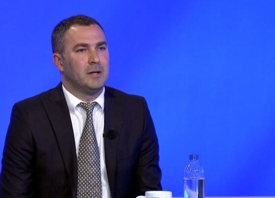 Analisti Arbnor Sadiku: “Zgjedhjet e reja parlamentare do të jenë të lodhshme, por qytetarët duhet të marrin pjesë”