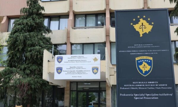 Aktakuzë kundër D.N. për krime lufte, “si komandant i policisë në Zhegër s’kishte parandaluar vrasjen e 29 civilëve shqiptarë”
