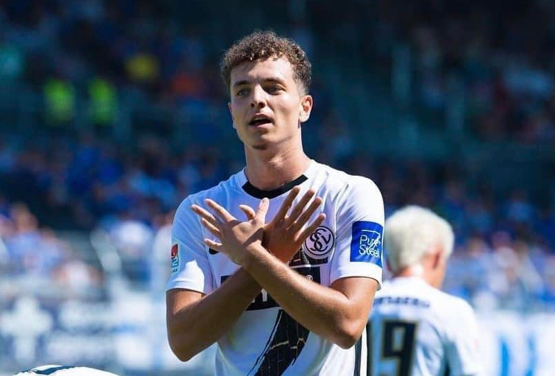 Borussia Dortmund futet në garë për Fisnik Asllanin – sulmuesi i Kosovës në radarin e gjigantëve evropianë