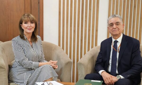Jahjaga merr pjesë në forumin Botëror të Paqes – kërkon njohjen e Kosovës nga Indonezia
