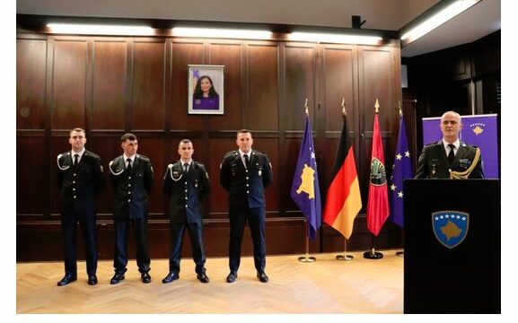 Katër kadetë të FSK-së përfundojnë Akademinë Ushtarake në Gjermani