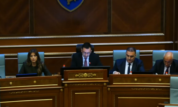 Nis seanca për qeverinë, a do të ketë Qeveria Konjufca 1?