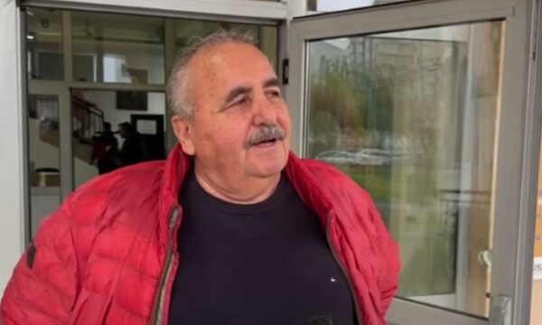 Erdhi nga diaspora për të votuar, qytetari nuk e gjen emrin në lista të votimit