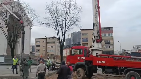 Punime në sheshin Xhorxh Bush, Përparim Rama publikon pamje: Vazhdojmë me punë