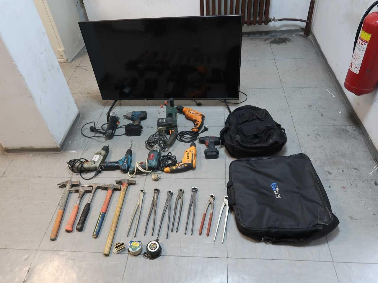 Tre të arrestuar në Prishtinë për vjedhje dhe fshehje të sendeve të vjedhura