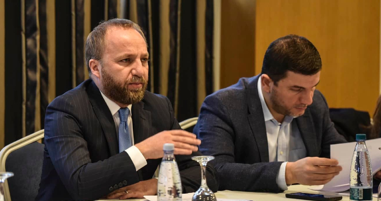 Pas dorëheqjes së Memlit, Tahiri: Krasniqi e udhëhoqi PDK-në në një periudhë jo të lehtë për vendin