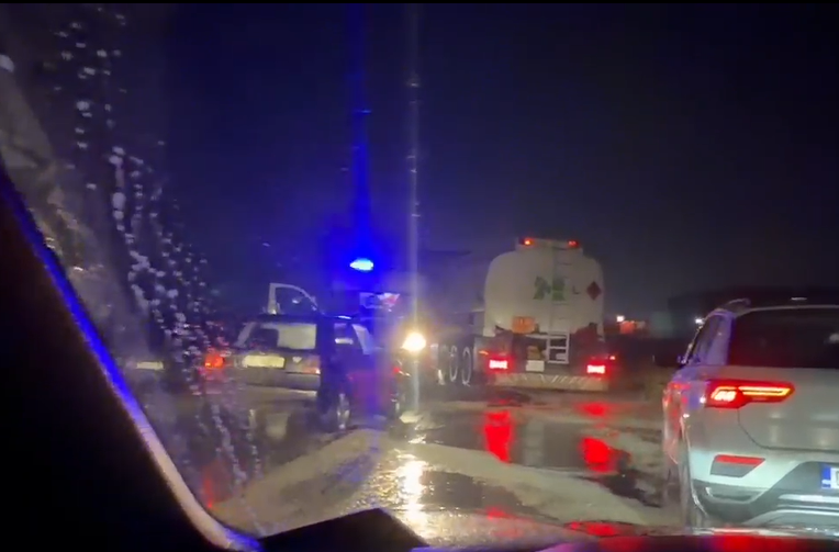 Aksident i rëndë në Banullë të Lipjanit, Policia dhe ndihma e shpejtë në vendin e ngjarjes