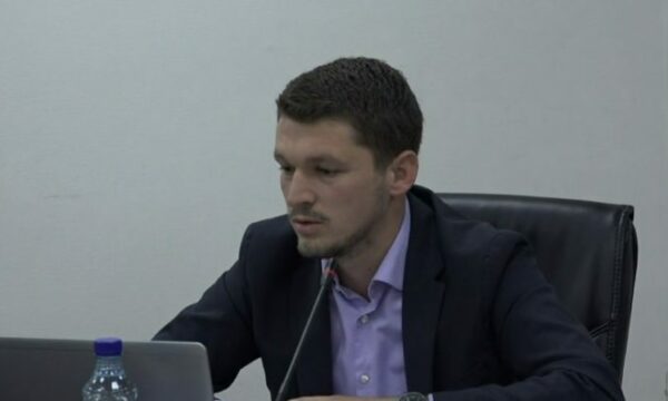Elshani i PDK’së për votat në Mitrovicë: Të gjitha dëshmitë do t’i adresojmë në PZAP, procesin do ta çojmë deri në rivotim