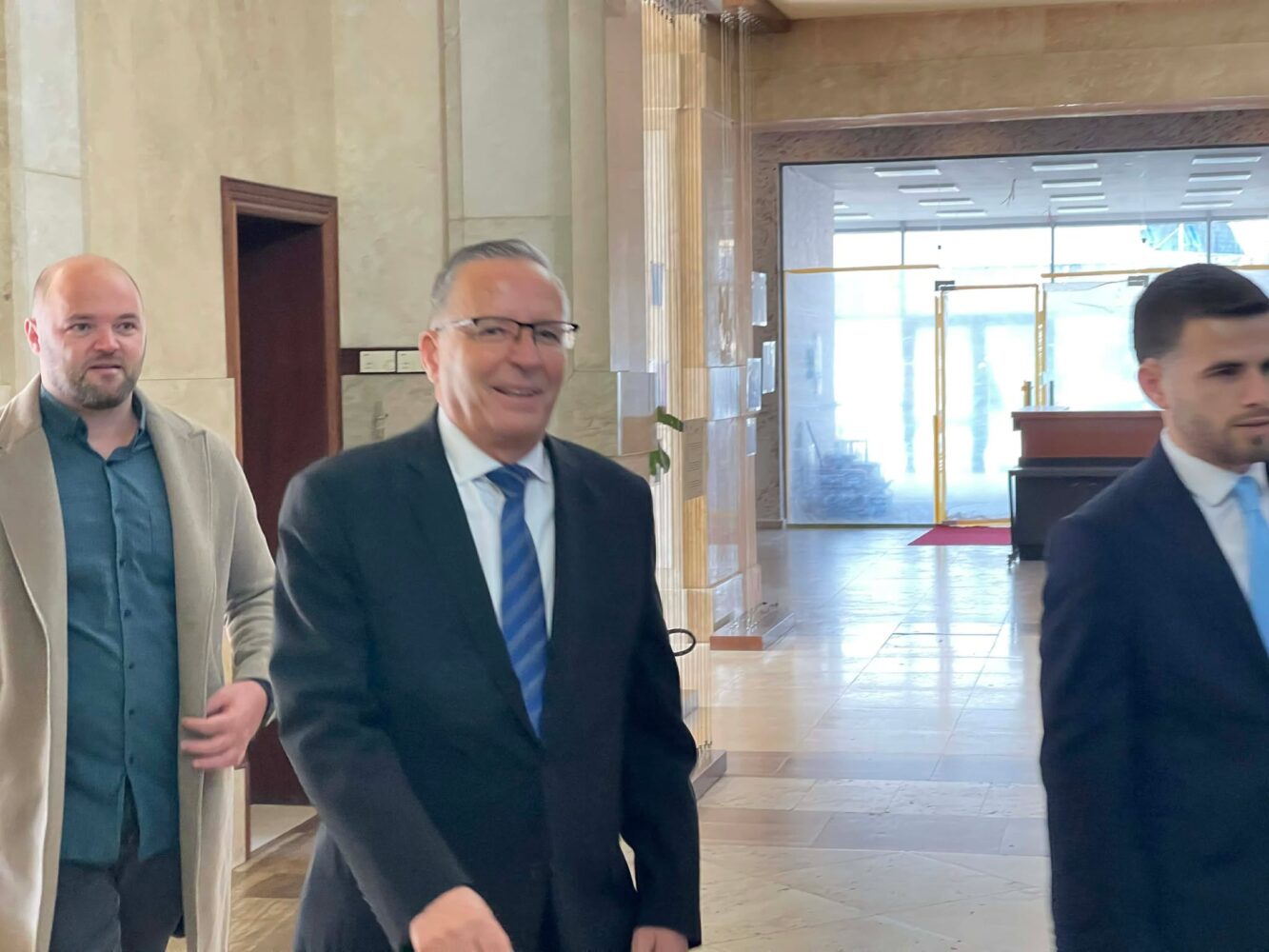 Bedri Hamza para takimit me presidenten, preferon datën 21 dhjetor për zgjedhje